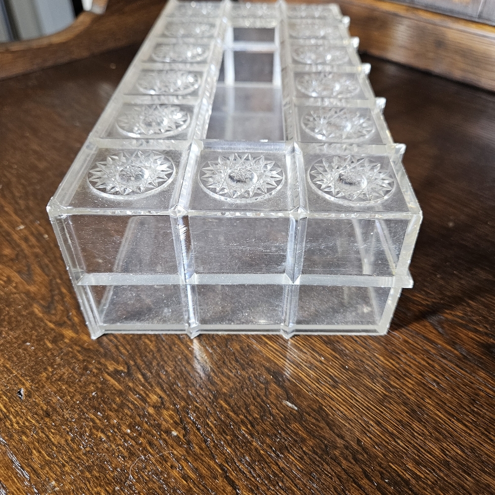 Mid Century Lucite Clear Tissue Box - Picture 6 of 7